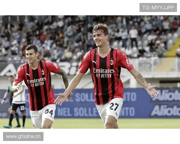 马尔蒂尼在足球文化中的传承与创新交汇状态分析