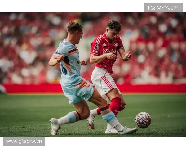 尼科·威廉斯 vs 萨卡：两种边锋成长路径对比