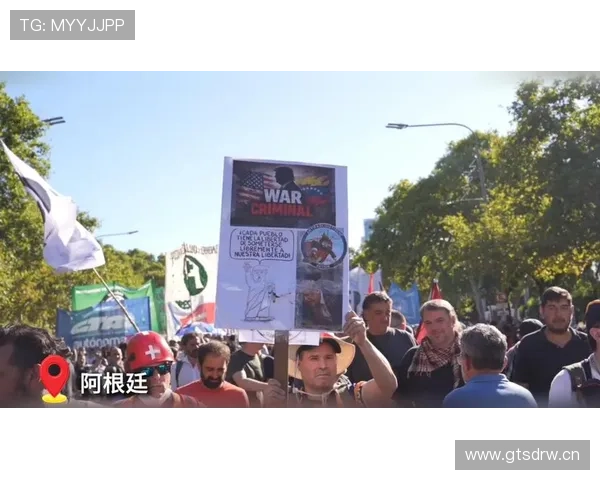 瓦伦西亚球迷抗议持续,对球队备战与赛事稳定性构成影响 瓦伦西亚球迷抗议持续,对球队备战与赛事稳定性构成影响