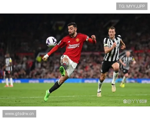 曼联进攻组织混乱问题显现,对关键战得分能力造成制约 曼联进攻组织混乱问题显现,对关键战得分能力造成制约