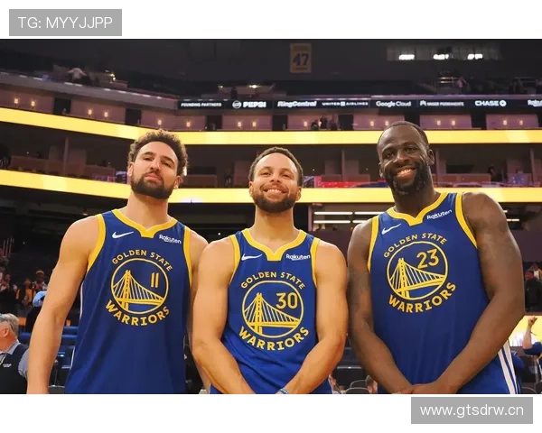 库里三分命中率拉开与汤普森差距 提升勇士关键决胜效率